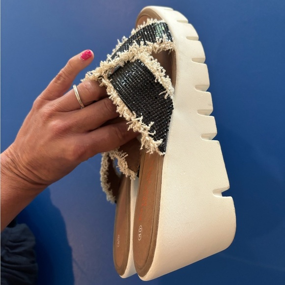 Bernie Mev Women's Venti Vivianne Wedge Heel Sandal sz 40 - Picture 8 of 8